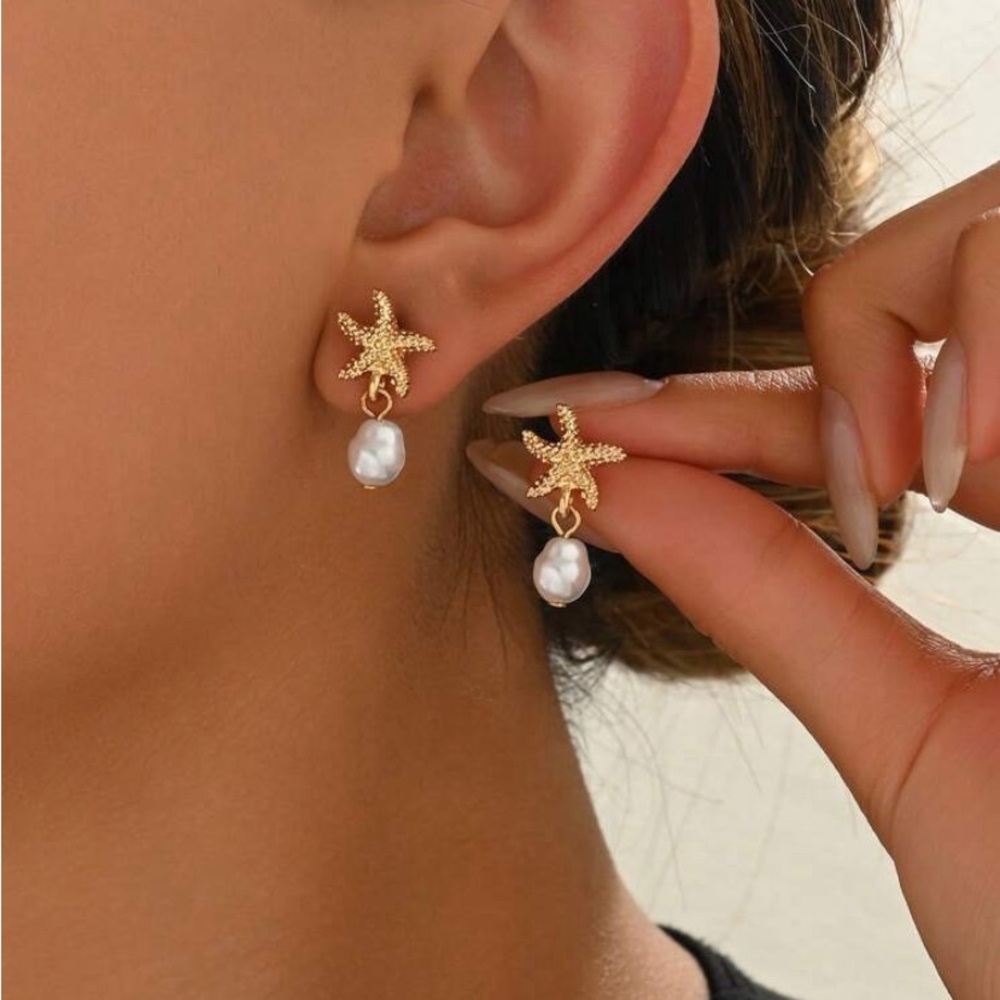 Gold Starfish Pearl Earrings